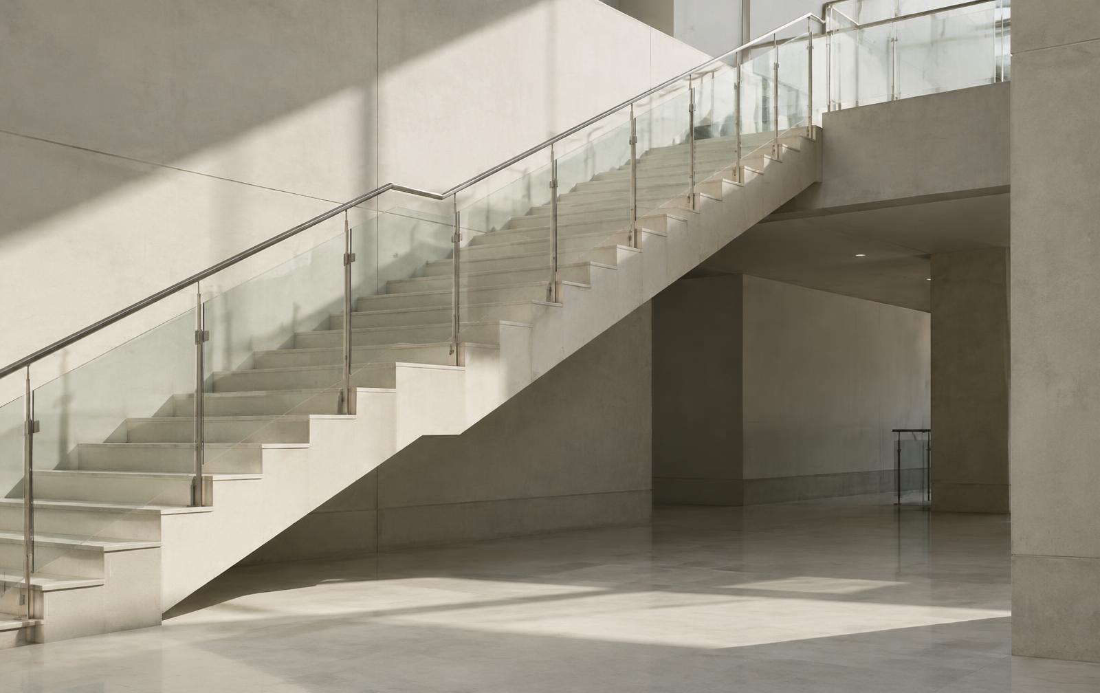Helle Architektur mit klaren Linien (Symbolbild)